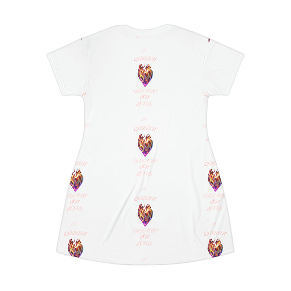 Queen Heart In Love T-Shirt Dress (AOP)