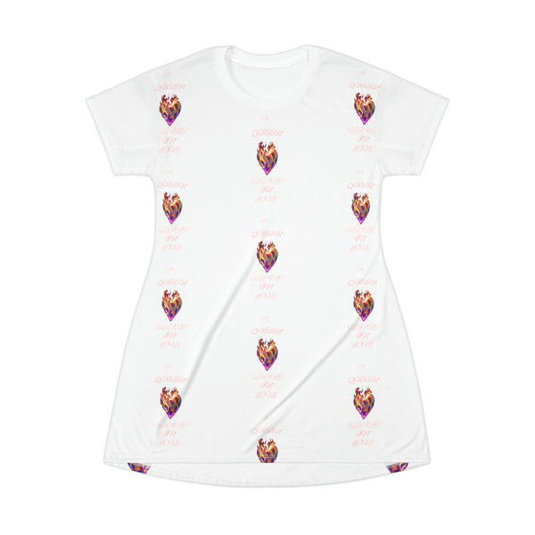 Queen Heart In Love T-Shirt Dress (AOP)